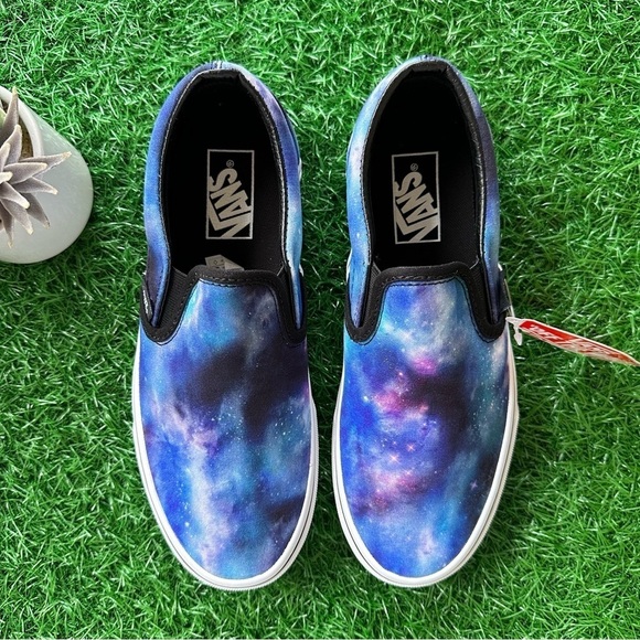 💫Vans Classic Slip On Galaxy SEND OFFERS - Picture 2 of 8